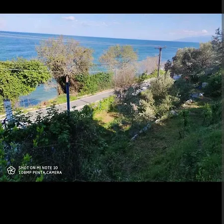 Μιχάλης